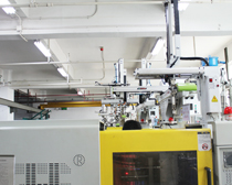 新宇發(fā)注塑車間自動(dòng)化設(shè)備